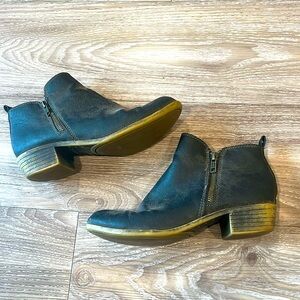 Dunes Dolly Distressed Ankle Booties